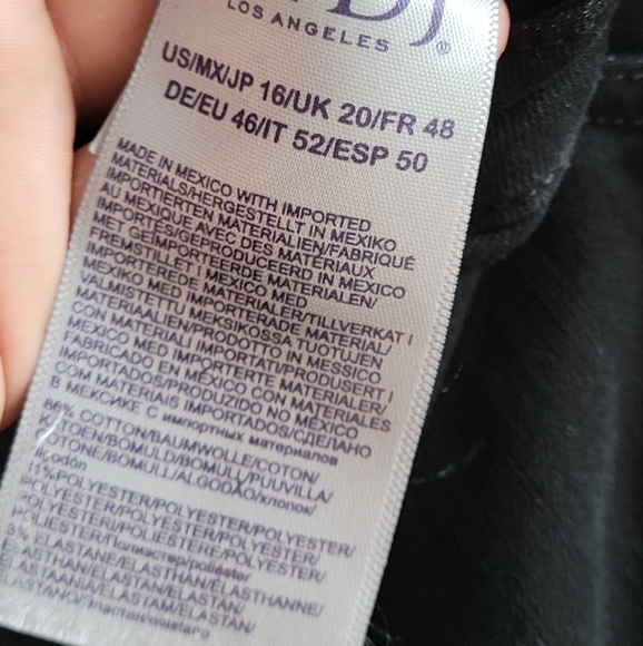 NYDJ Frayed Ankle Jeans - Size US 14 - Picture 5 of 7